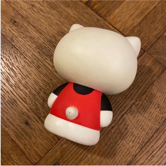 Hello Kitty Vinyl Figure - Picture 2 of 7